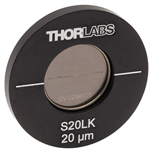 S20LK - Ø1in Mounted Slit, 20 ± 2 µm Wide, 10 mm Long